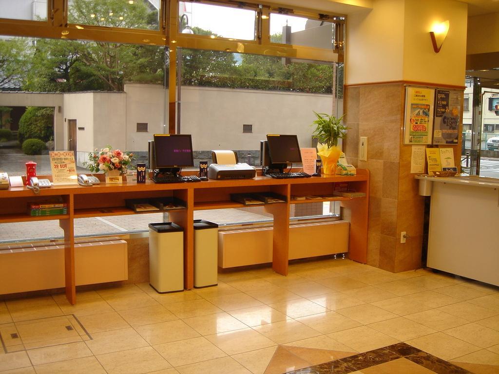 Toyoko Inn Kofu-Eki Minami-Guchi No.1 Extérieur photo