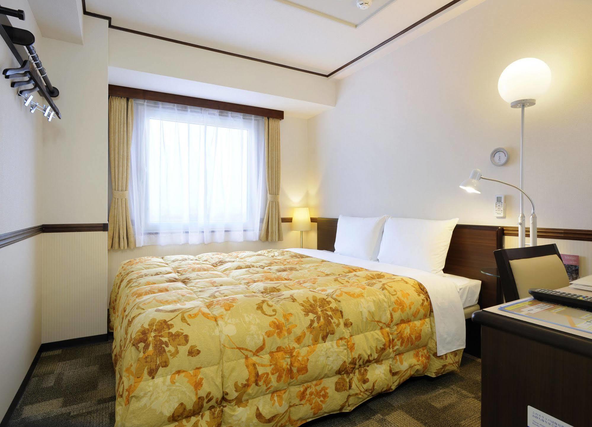Toyoko Inn Kofu-Eki Minami-Guchi No.1 Extérieur photo