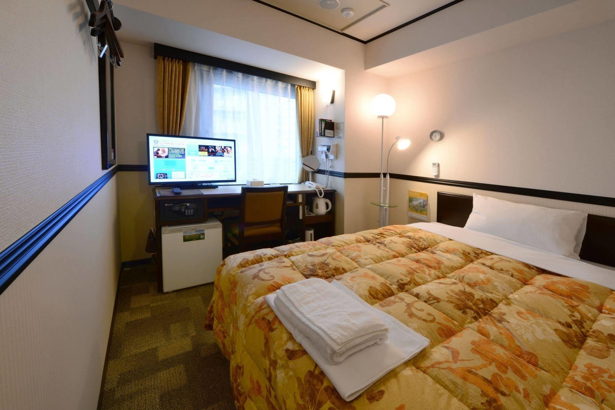 Toyoko Inn Kofu-Eki Minami-Guchi No.1 Extérieur photo